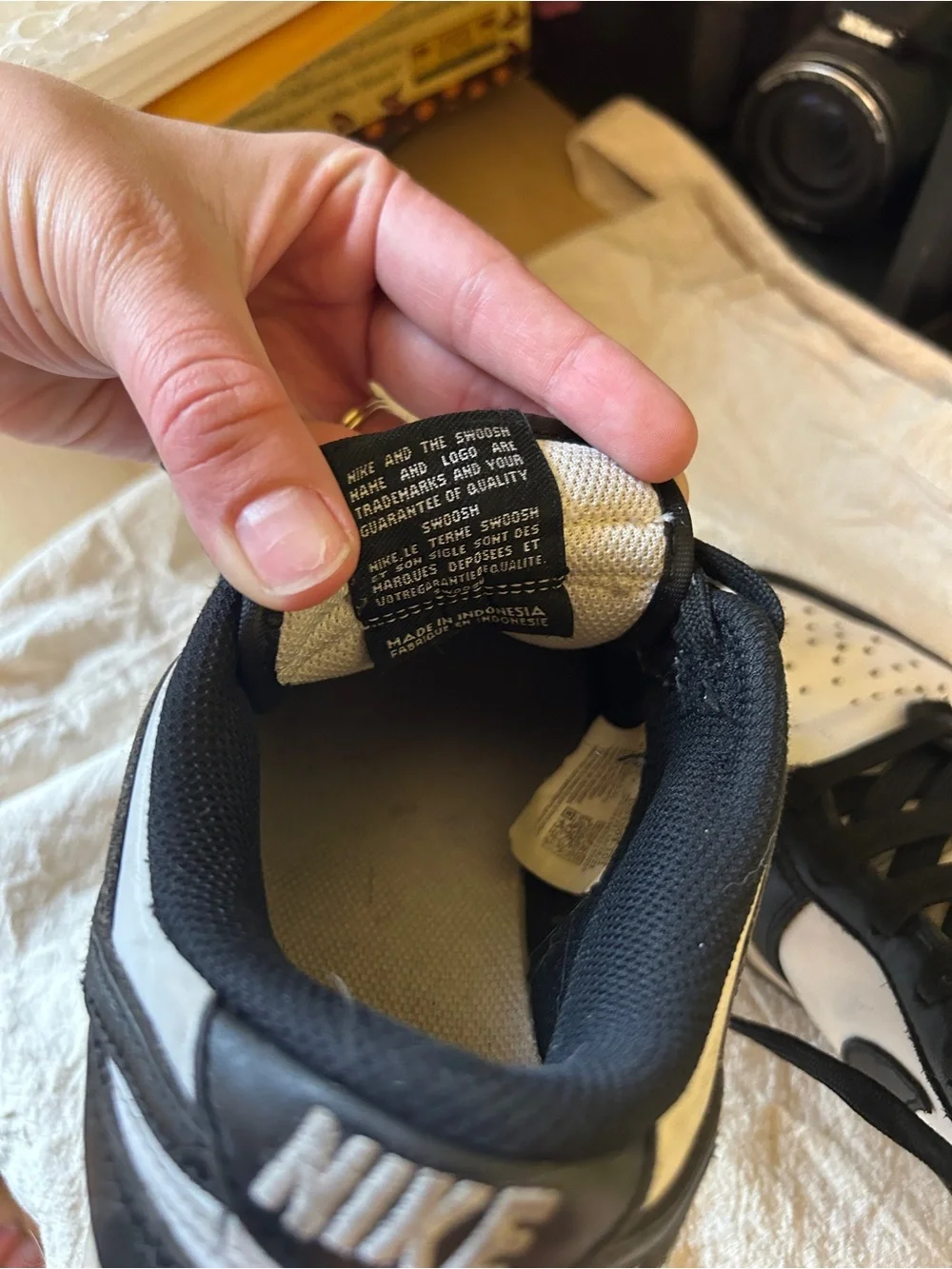 Nike Low Dunk Panda Sneakers